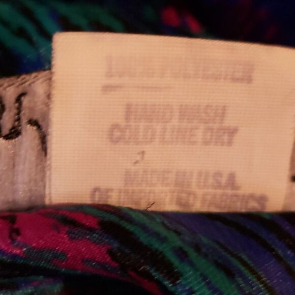 * Host Pick* Beautiful Vintage Blouse - Picture 8 of 8